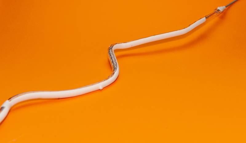 Radiante de infrarrojos 3D para la reticulación de cola