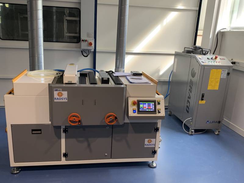 Ensayo de curado ultravioleta vidrio