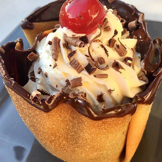 Tulipán de barquillo para helado