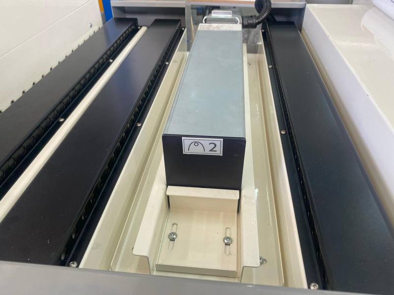 Curado por UV de barniz sobre vidrio, Reino Unido